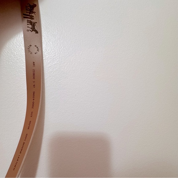 Levi’s Belt - Picture 3 of 3